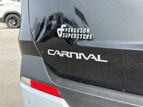 New 2026 Kia Carnival EX image 5