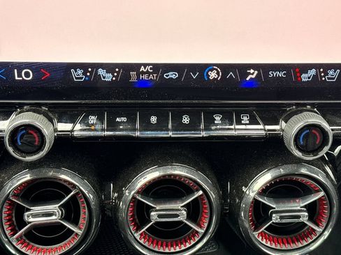 Used 2025 Chevrolet Blazer EV RS AWD/4WD image 31