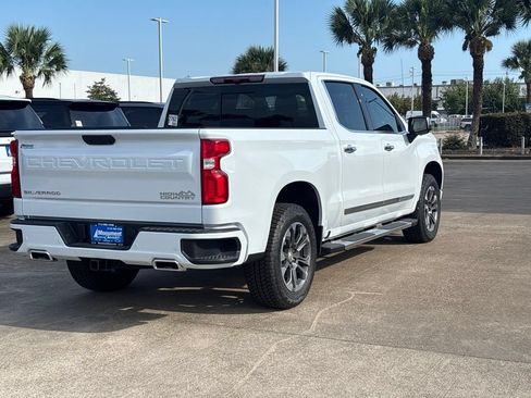 New 2026 Chevrolet Silverado 1500 High Country AWD/4WD image 10