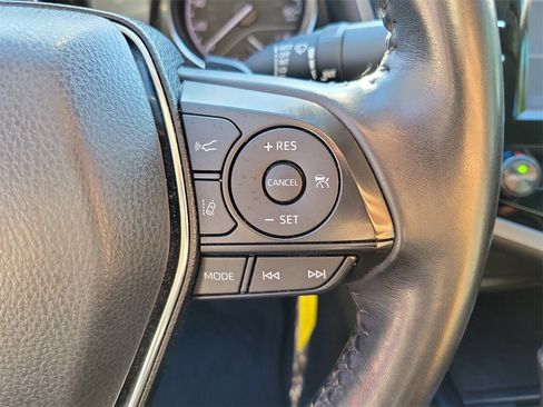 Used 2020 Toyota Camry SE image 20