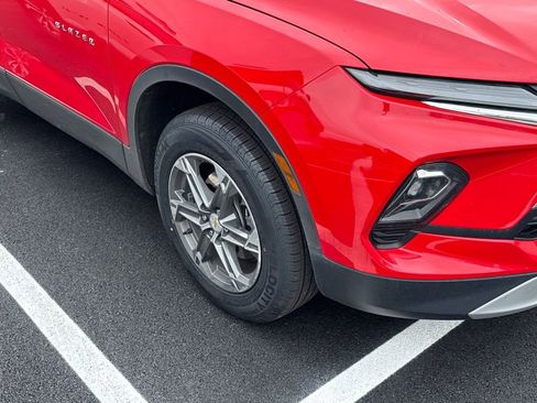 Used 2024 Chevrolet Blazer LT image 9