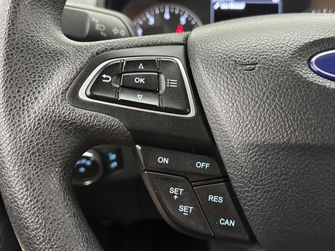 Used 2021 Ford EcoSport SE w/ SE Convenience Package image 18