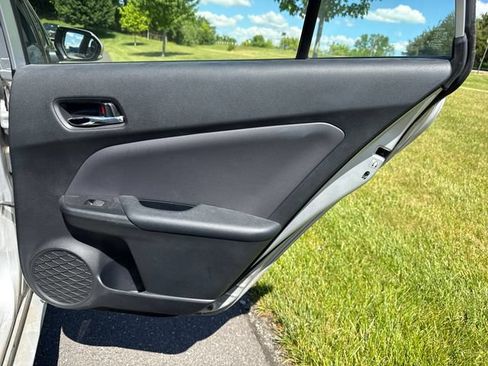 Used 2019 Toyota Prius LE AWD/4WD image 16
