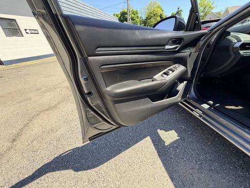 Used 2019 Nissan Altima 2.5 SR AWD/4WD image 41