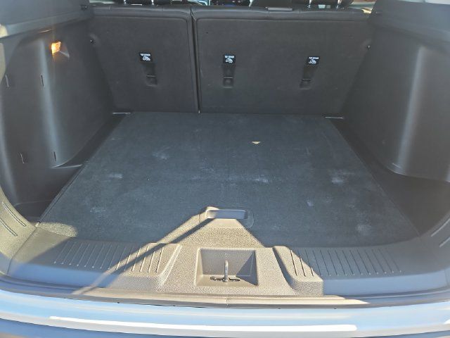 Used 2024 Chevrolet Trax LT w/ Driver Confidence Package FWD image 23