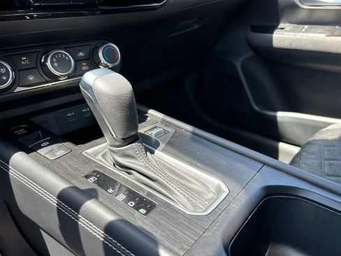 Certified 2025 Nissan Kicks SV AWD/4WD image 20