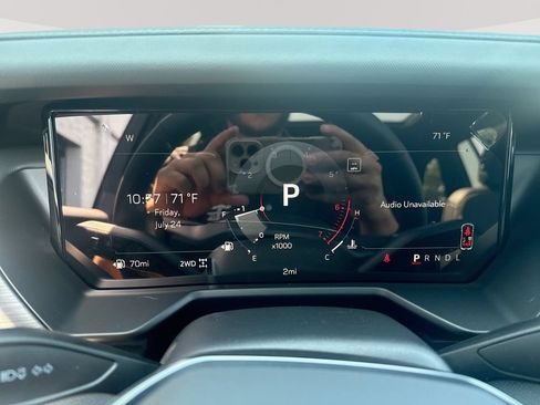 New 2026 GMC Acadia AT4 w/ Luxury Package AWD/4WD image 11