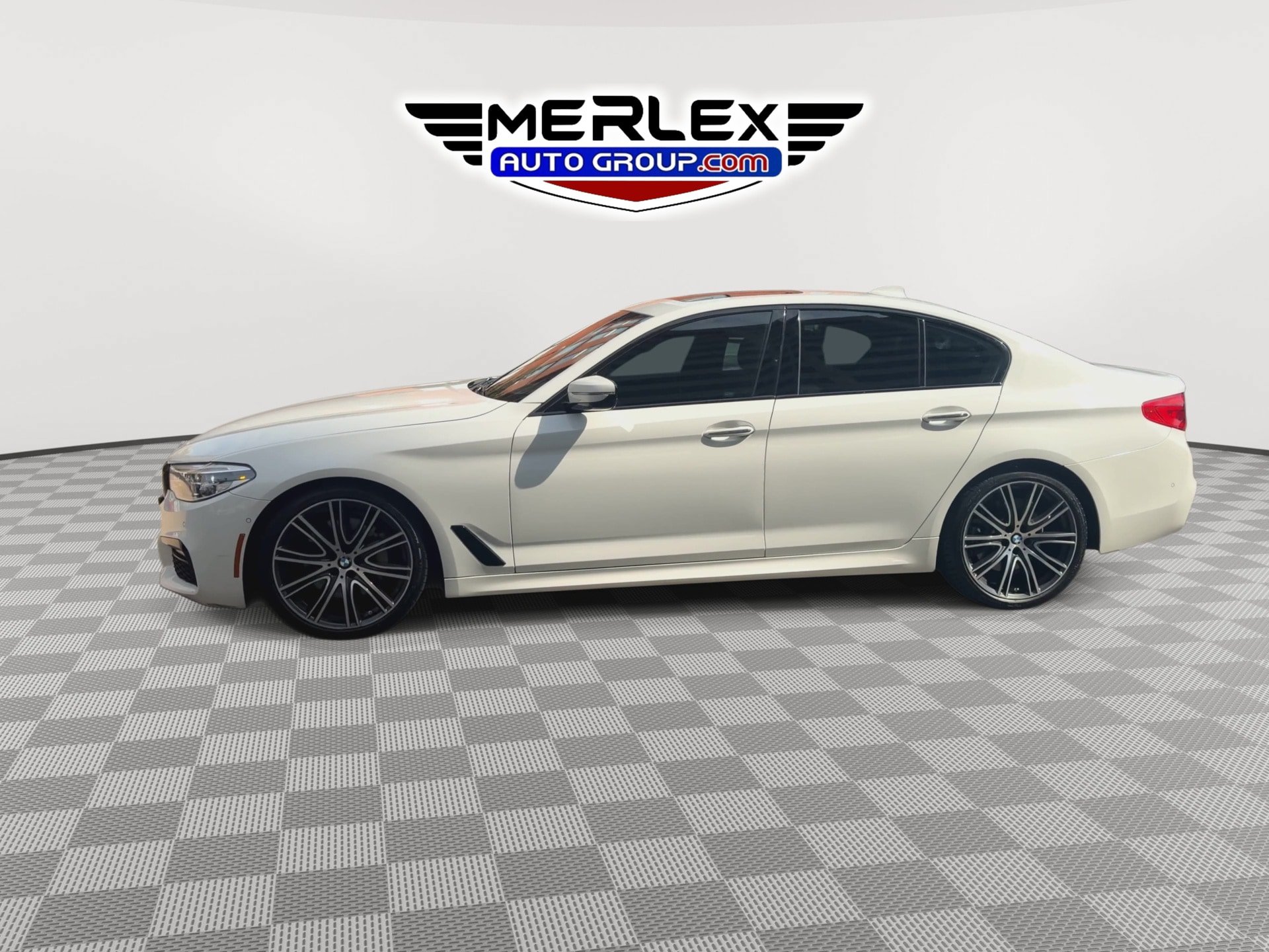 Used 2017 BMW 540i RWD image 5