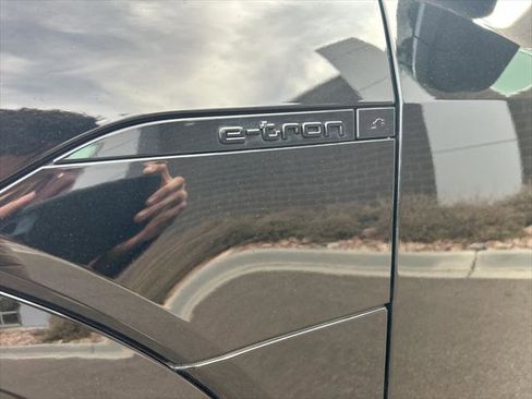 Certified 2024 Audi Q8 e-tron Premium image 12