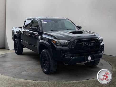 Used 2019 Toyota Tacoma TRD Pro image 1