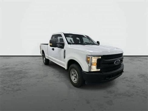 Used 2019 Ford F250 XL w/ Power Equipment Group image 6