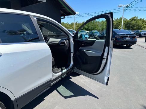 Used 2021 Chevrolet Equinox LT w/ LPO, Cargo Package image 12