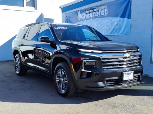 Used 2026 Chevrolet Traverse LT AWD/4WD image 1