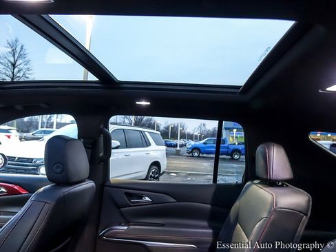 Used 2024 Chevrolet Traverse Z71 w/ Enhanced Driving Package image 16