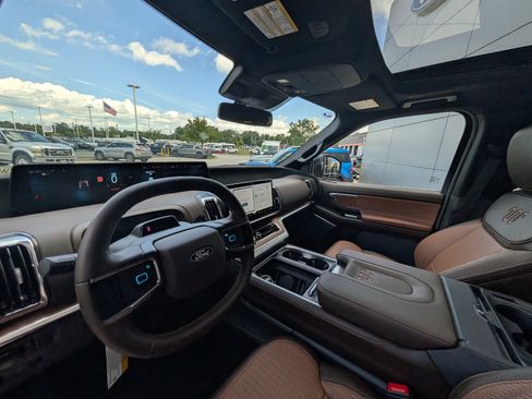 New 2027 Ford Expedition King Ranch AWD/4WD image 14