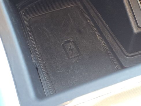 Used 2024 Ford Edge Titanium image 11