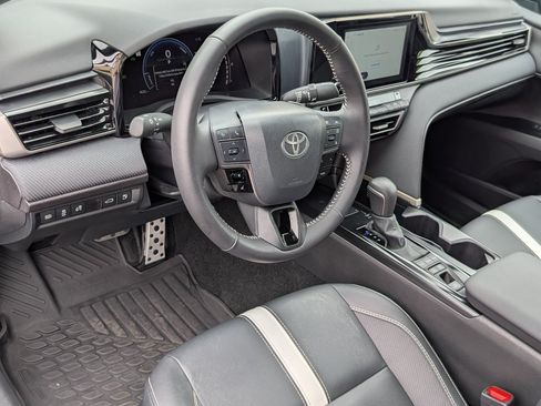 Used 2026 Toyota Camry SE w/ Convenience Package FWD image 14