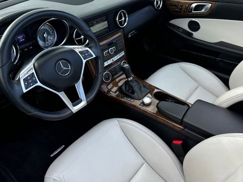 Used 2014 Mercedes-Benz SLK 350 image 11