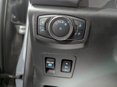 Used 2019 Ford F150 XLT w/ Equipment Group 302A Luxury AWD/4WD image 22