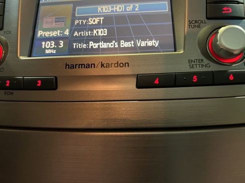 Used 2014 Subaru Legacy 2.5i Limited w/ Moonroof Package image 33