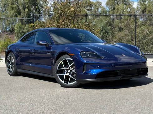 Certified 2025 Porsche Taycan image 9