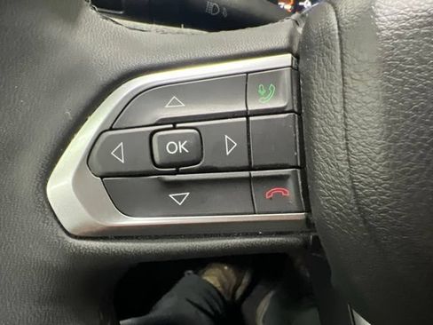 Used 2023 Jeep Compass Latitude AWD/4WD image 20