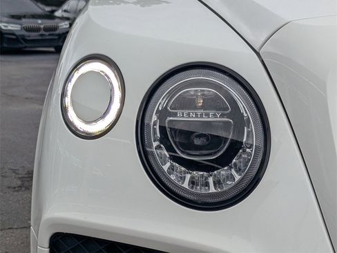 Used 2019 Bentley Bentayga image 30