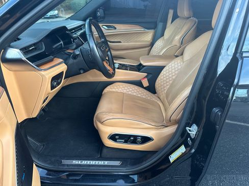 Used 2022 Jeep Grand Cherokee L Summit image 9