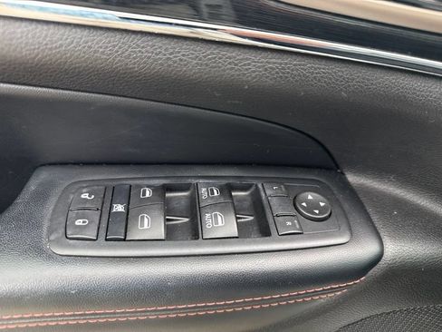 Used 2016 Jeep Grand Cherokee Limited 75th Anniversary AWD/4WD image 23