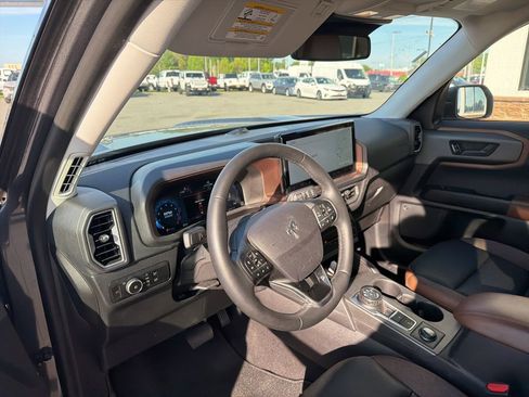 Used 2025 Ford Bronco Sport Outer Banks w/ Outer Banks Tech Package+ image 4
