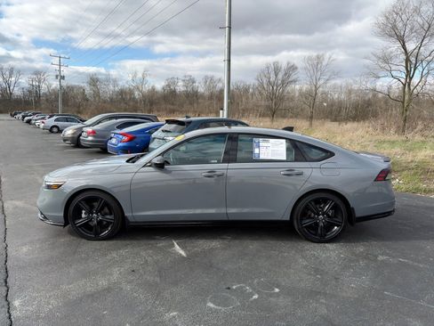 Used 2024 Honda Accord Sport image 3