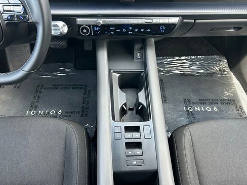 Used 2024 Hyundai Ioniq 6 SE RWD image 20