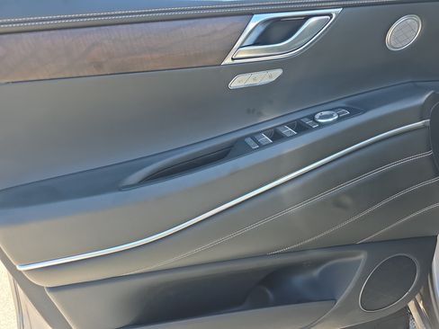 Used 2021 Genesis GV80 2.5T AWD/4WD image 21