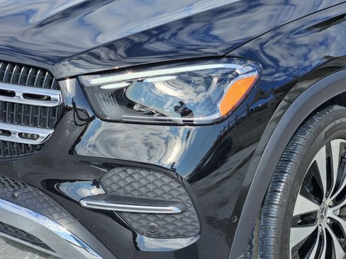 Certified 2025 Mercedes-Benz GLE 450 4MATIC image 9