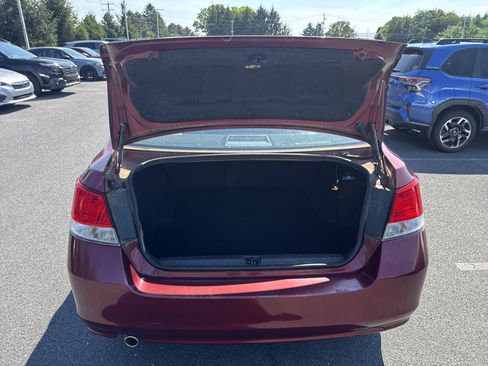 Used 2010 Subaru Legacy 2.5i AWD/4WD image 27