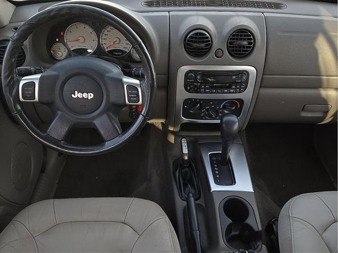 Used 2003 Jeep Liberty Limited image 10