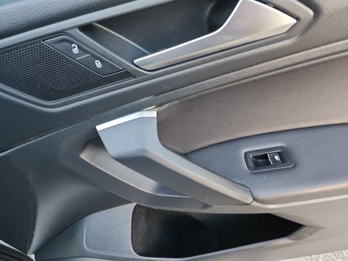 Used 2019 Volkswagen Tiguan SEL R-Line w/ 3rd Row Seat Package image 17