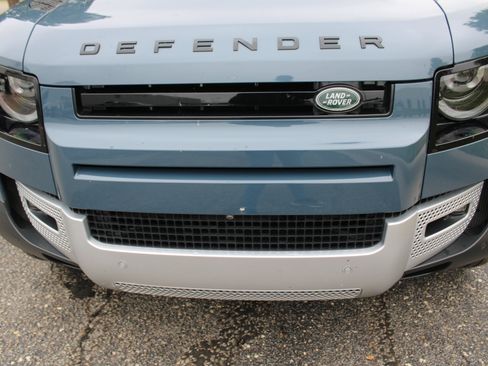 Used 2024 Land Rover Defender 110 S image 65