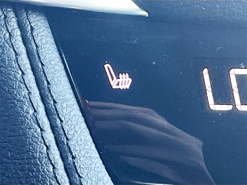 Used 2025 Cadillac XT6 Luxury w/ LPO, Floor Liner Package image 20