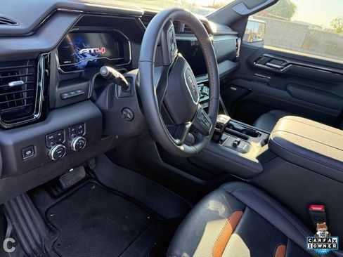 Used 2025 GMC Sierra 1500 AT4 w/ Technology Package AWD/4WD image 19
