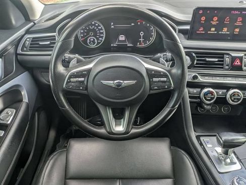 Used 2022 Genesis G70 2.0T RWD image 12