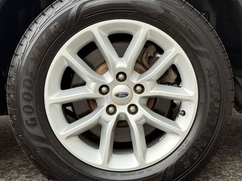 Used 2014 Ford Flex SE FWD image 17