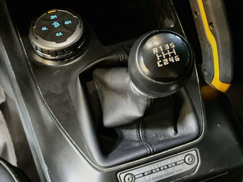 Used 2023 Ford Bronco Badlands AWD/4WD image 16