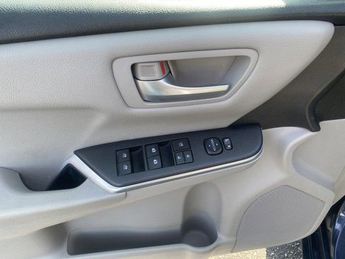 Used 2015 Toyota Camry LE FWD image 9