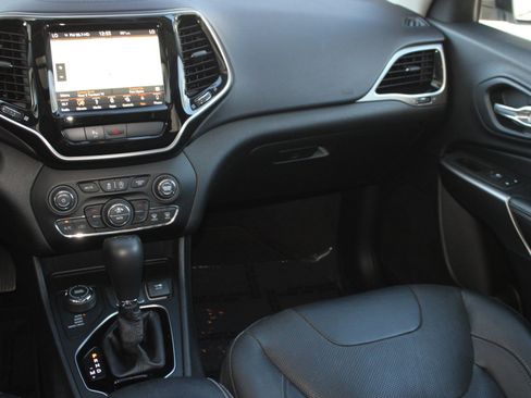 Used 2019 Jeep Cherokee Limited w/ Trailer Tow Group image 31