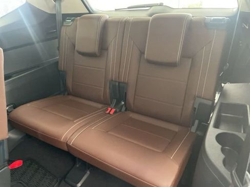 Certified 2023 Volkswagen Atlas SE w/ Black Wheel Package image 9