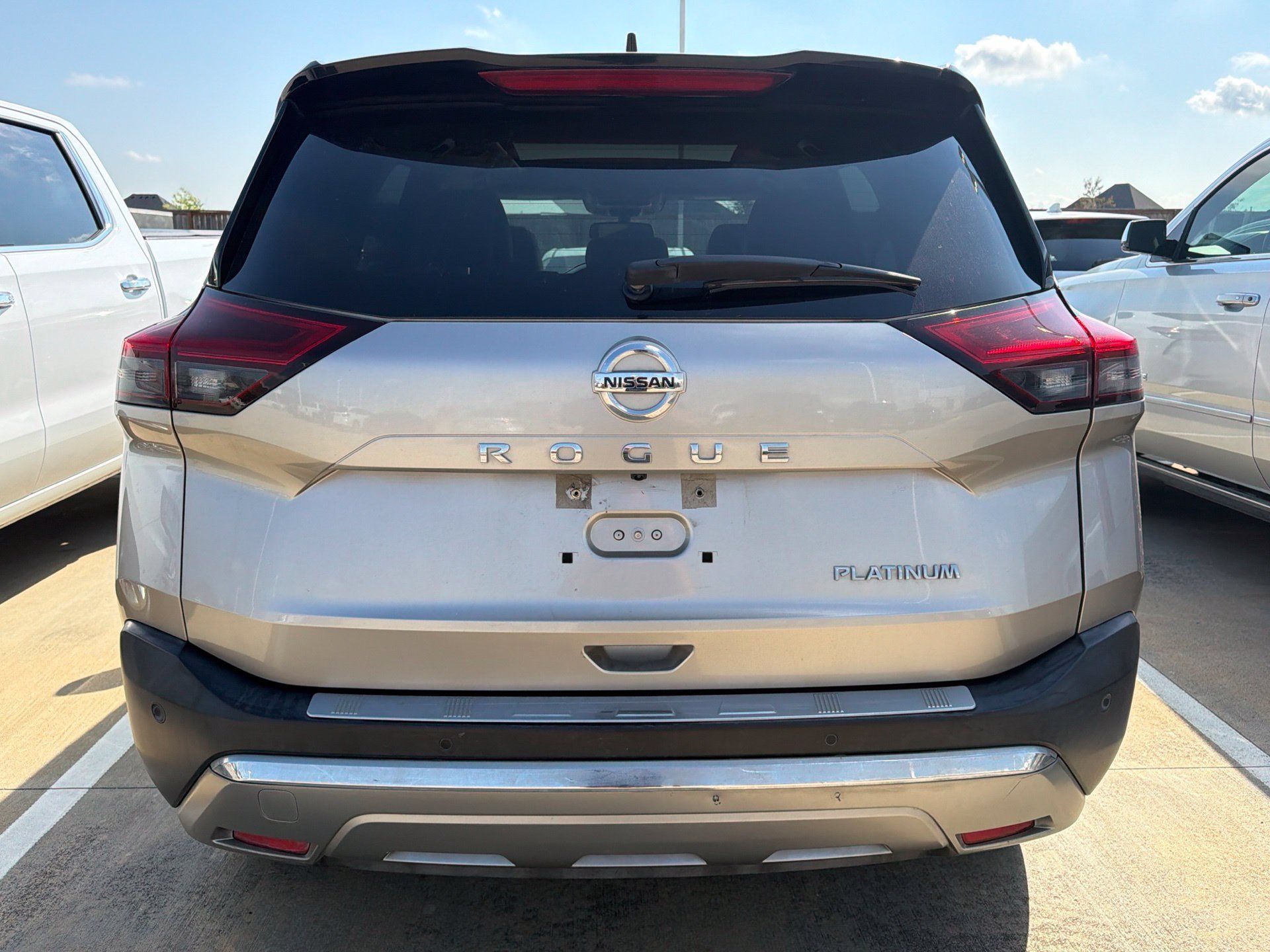 Used 2021 Nissan Rogue Platinum FWD image 4