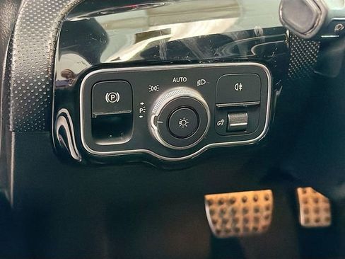 Used 2019 Mercedes-Benz A 220 4MATIC image 13