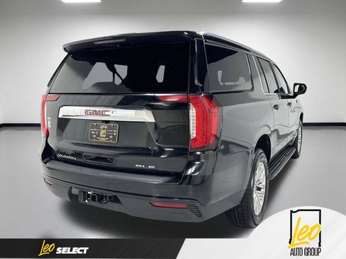 Used 2024 GMC Yukon XL SLE AWD/4WD image 6