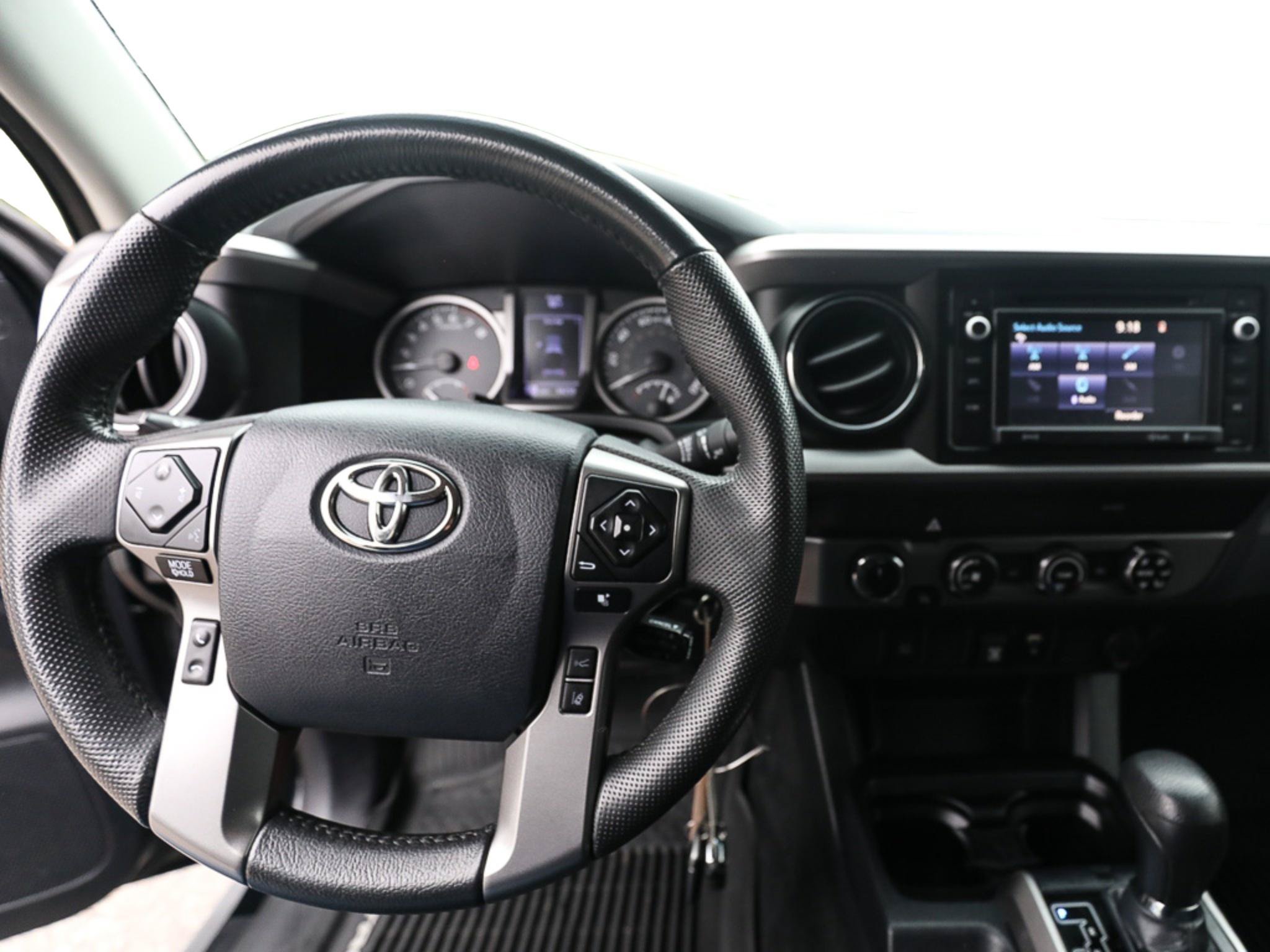 Used 2019 Toyota Tacoma SR5 AWD/4WD image 13
